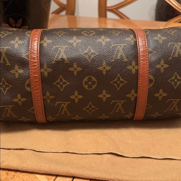 Louis Vuitton Monogram Papillon Shoulder Bag - Picture 4 of 8